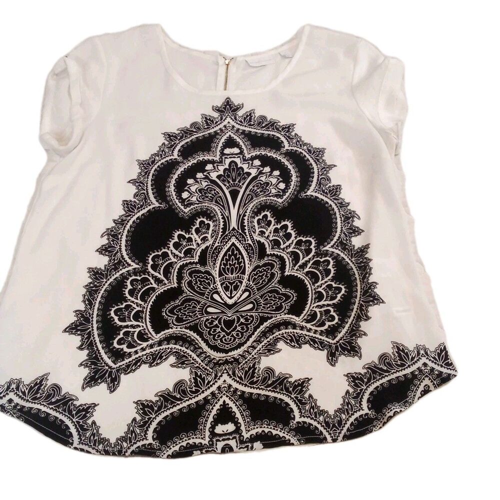 Women's New York & Company White Dressy With Black Design Blouse Size Medium